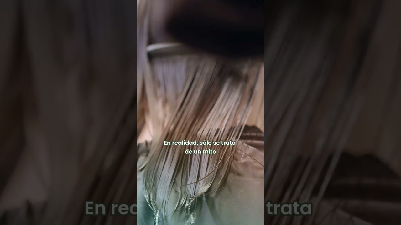 es malo dormir con el pelo mojado