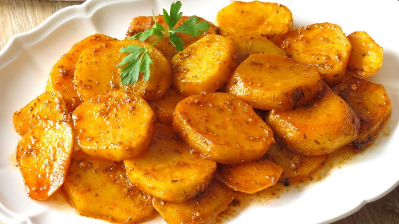 patatas cocidas con pimentón y aceite