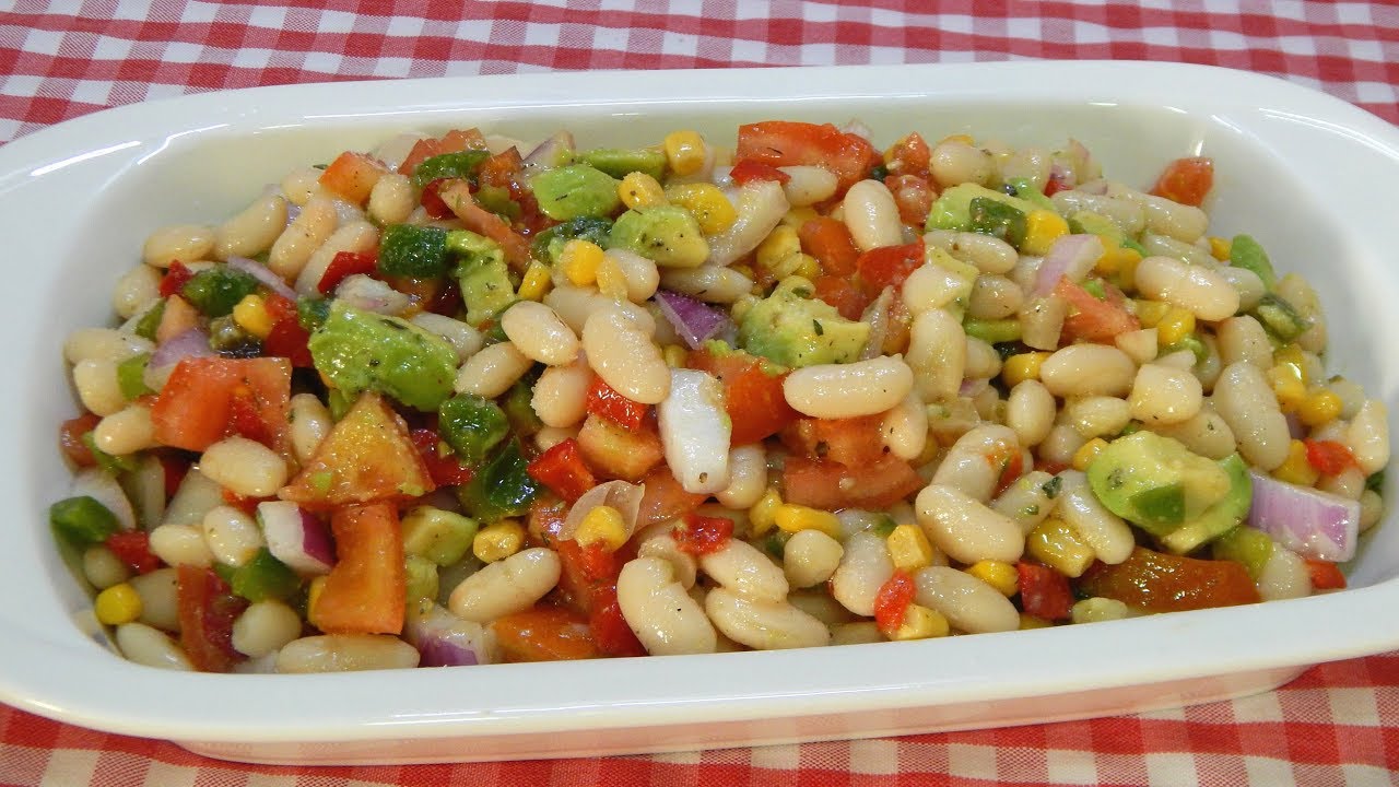 ensalada de judias blancas con aguacate