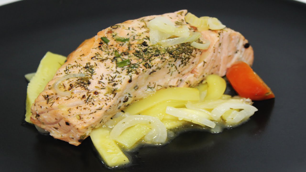 salmón en microondas con cebolla