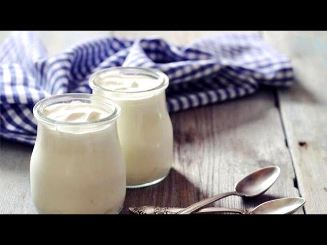 el yogur griego engorda en la noche