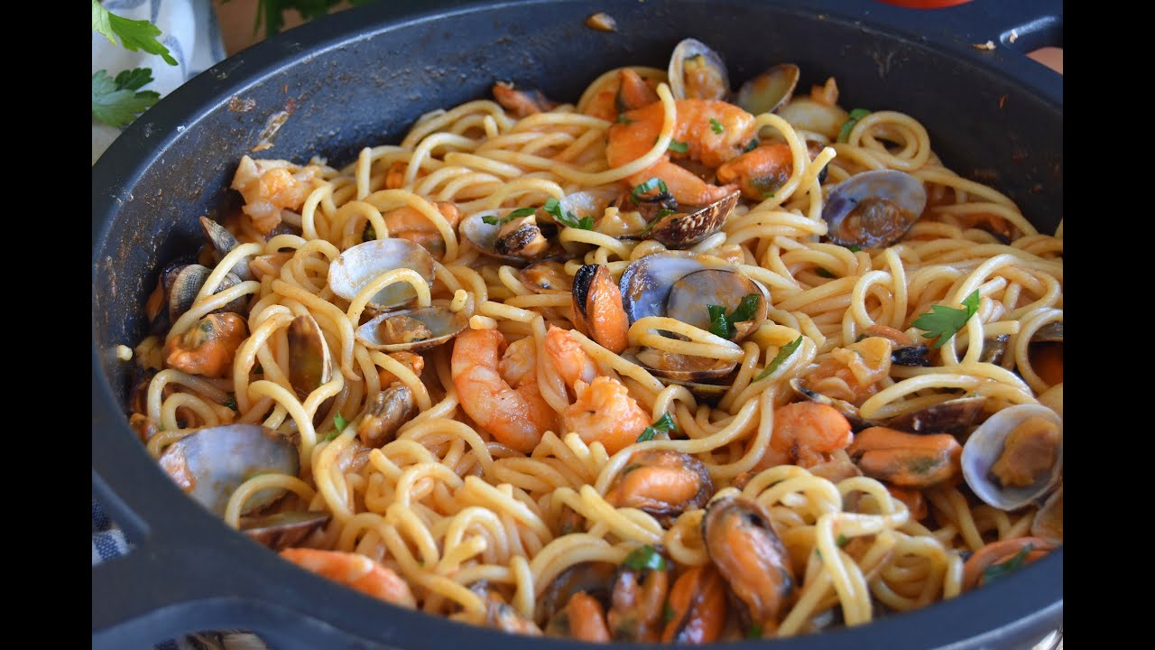 espaguetis a la marinera con gambas