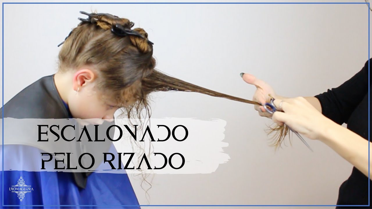 melena rizada a capas