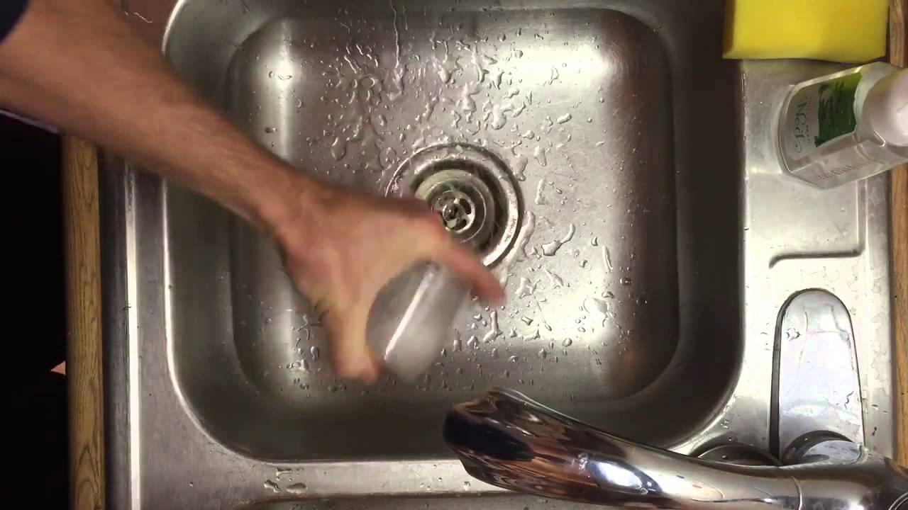 truco pelar huevo duro